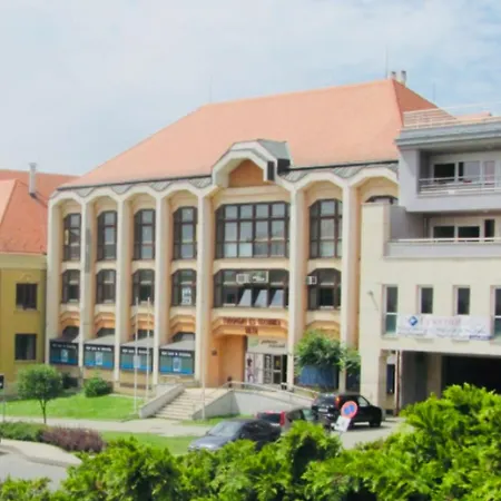 Center * Pécs